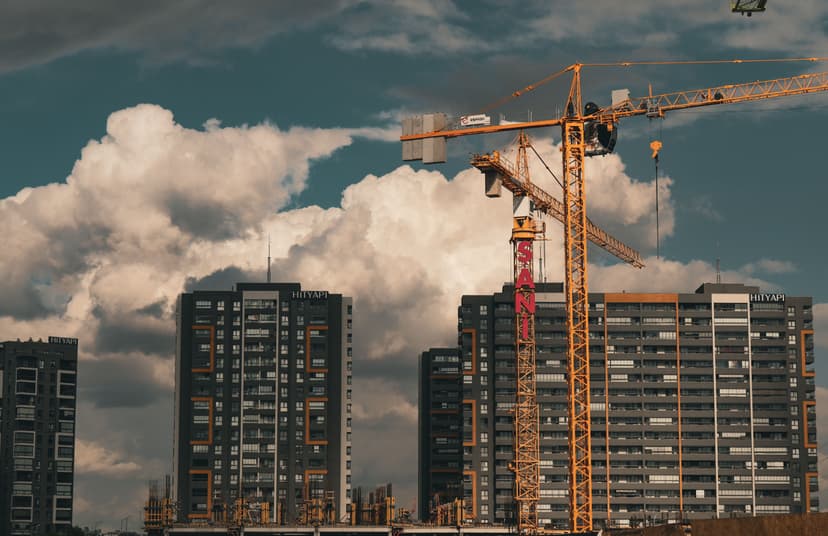 Polizza decennale postuma: quando è obbligatoria per il costruttore